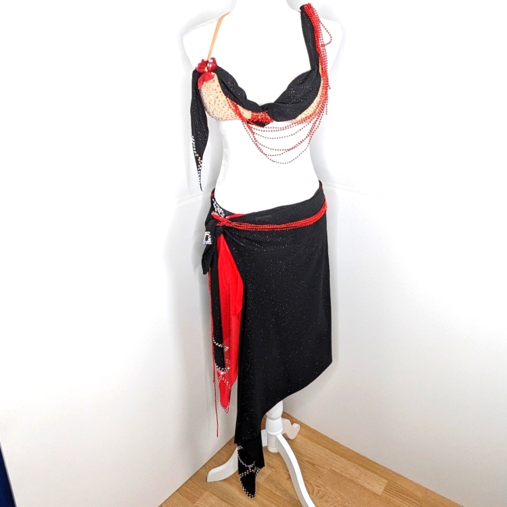 Handmade Latin Rhythm Dance Costume 2 piece rhinestone Small red black